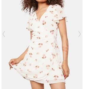 Le Lis Touch the Sunlight Floral Wrap mini dress size S NWT